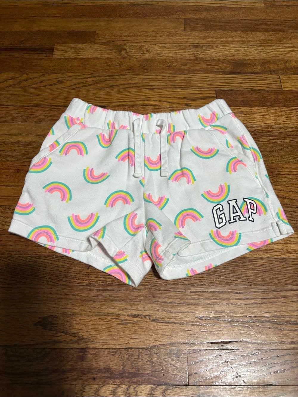 GAP Kids casual rainbow pattern girls shorts M/8